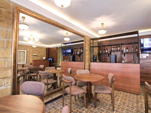 Free daily buffet breakfast -  Senator Hotel (Baku)