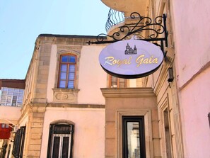 Exterior - Senator Hotel (Baku)