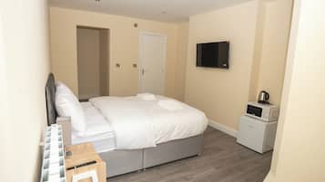 Superior dubbelrum - utsikt mot parken | Mörkläggningsgardiner, strykjärn/strykbräda och gratis wi-fi