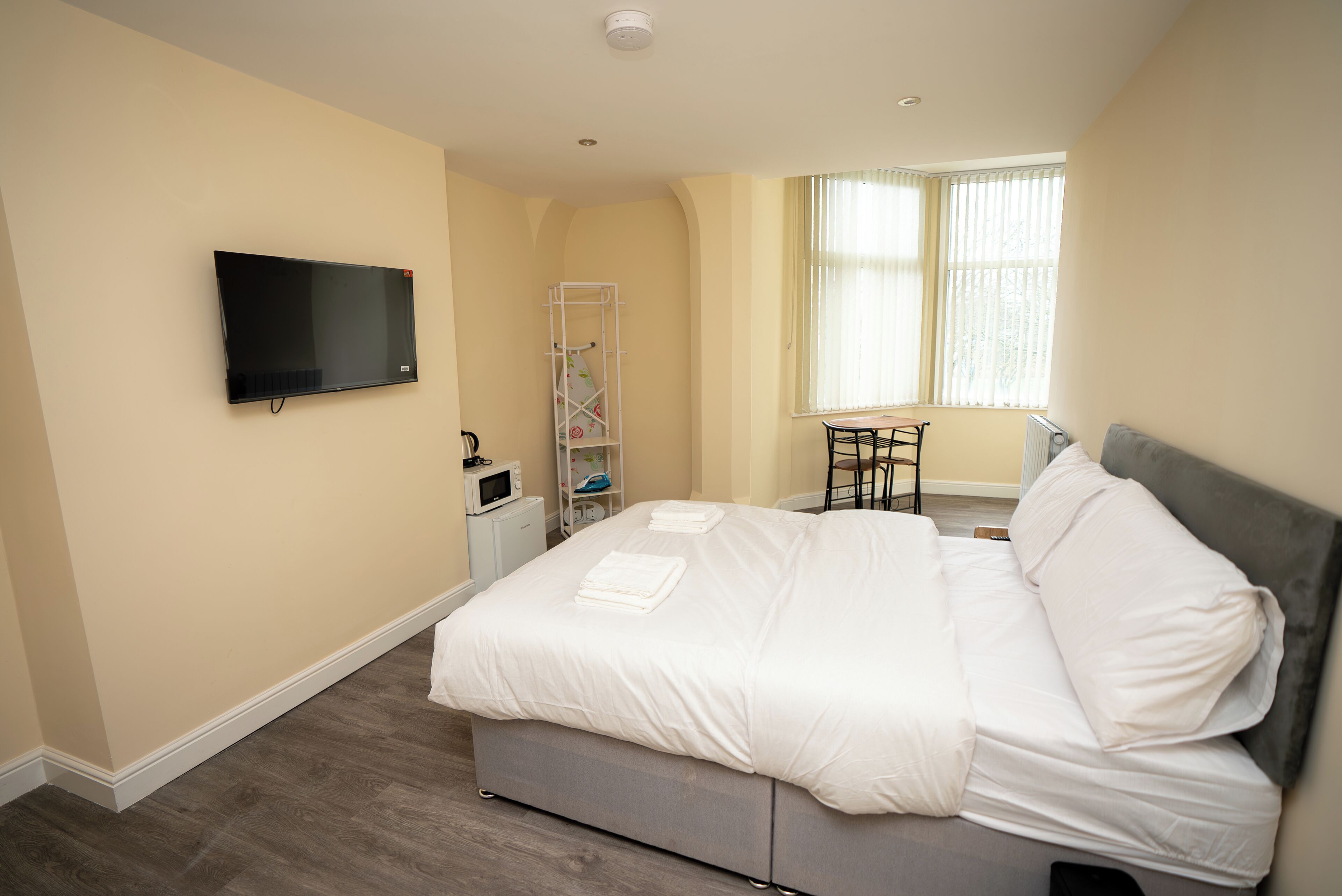 Superior Double Room, Park View | Blackout curtains, iron/ironing board, free WiFi