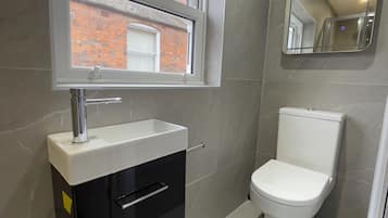 Økonomi-enkeltrom, parkutsikt | Bad | Hårføner