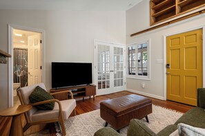 Smart TV, fireplace, books