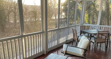 Elevated Potomac River Retreat - King Suite - Riverfront - Large Screened Porch