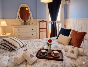 3 kamar tidur, setrika/meja setrika, Wi-Fi gratis, dan seprai linen