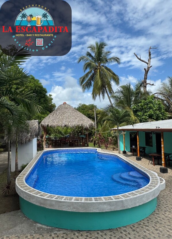 Pool - Beachfront Escape in Esterillos Centro - Pool, A/C, WiFi & Private Rooms (Esterillos Centro)