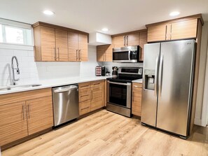 Private kitchen - Modern Luxe 2bd Apartment Near SLC with King Bed, Backyard, And Washer/Dryer (Murray)