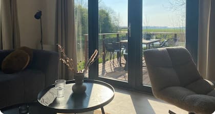 Luxury holiday cottage, stunning views, and hot tub.