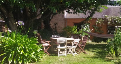 Maison de charme entre mer (2 km) et campagne.