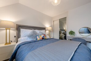 4 Schlafzimmer, Bügeleisen/Bügelbrett, kostenloses WLAN, Bettwäsche