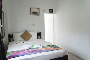 1 chambre, coffres-forts dans les chambres, Wi-Fi gratuit, draps fournis