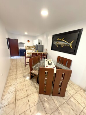 Dining - Casa entera en Manta,  en urbanización privada cerca a todo (Manta)
