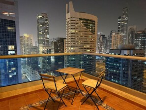 Outdoor dining - One Bedroom Ap.  in Dubai  Marina near beach Z1911 (Dubai)