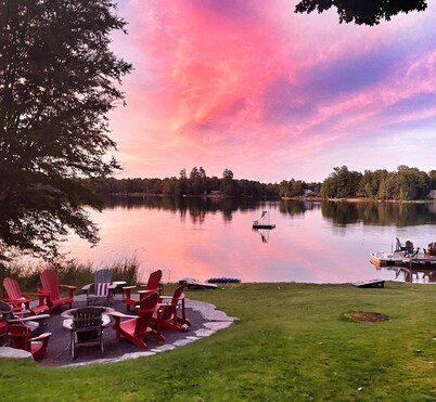 Lakeside Bliss Tait Lake – Cozy 3 Bed Cottage with Hot Tub & Private Waterfront!