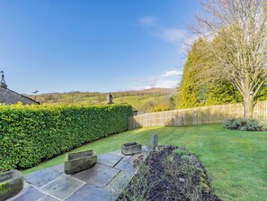 Property grounds - 3 bedroom accommodation in Hanlith (Hanlith)