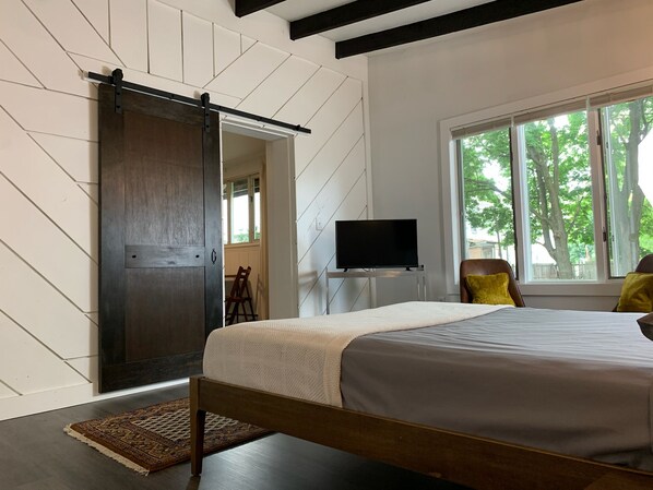 1 bedroom, desk, iron/ironing board, free WiFi