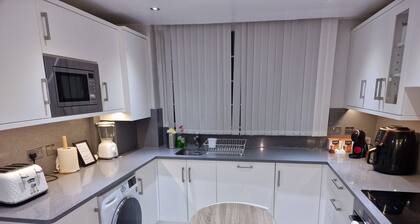 NightRest Homes Hemel Hempstead 4 Bedroom 2 Toilet