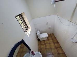 Doppia Comfort, vista montagna | Bagno | Sapone, carta igienica
