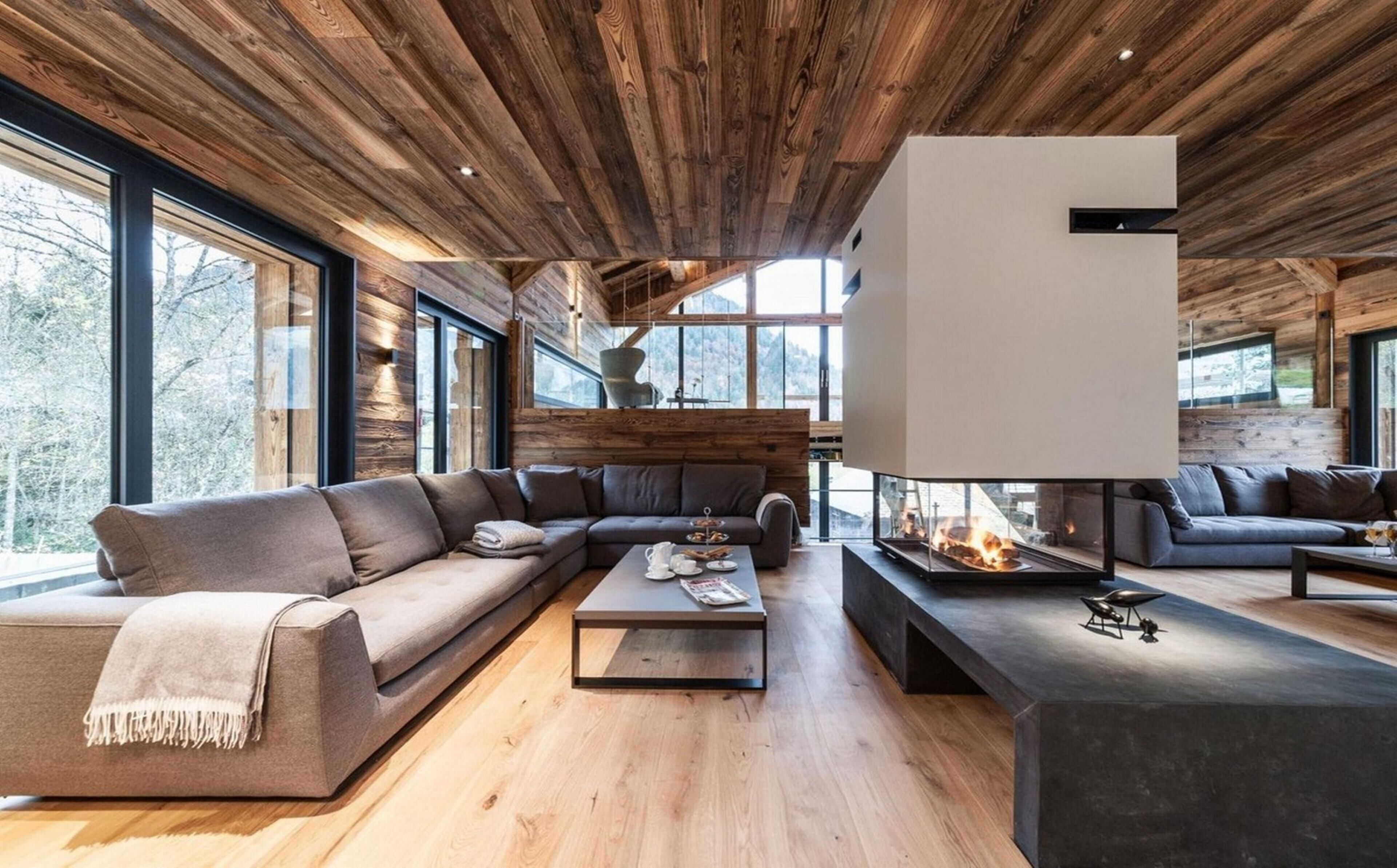 Chalet | Living area | Fireplace