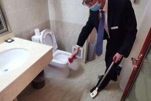 Bathroom - Shenghua Culture International Hotel (Linze)