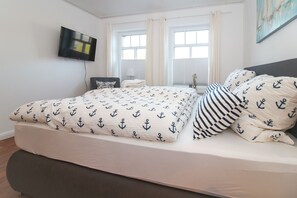 1 bedroom, free WiFi, bed sheets