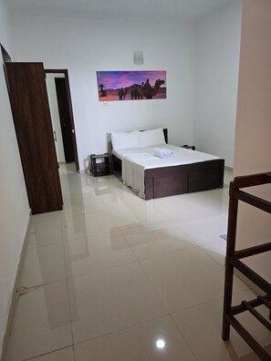 1 bedroom, internet, bed sheets, wheelchair access - Kandy City View MPM Guest Room - 1A2 (Kandy)