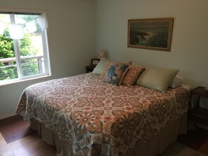 3 عدّة غرف نوم ومكواة/لوح كي وواي فاي مجانًا وملاءات أسرّة