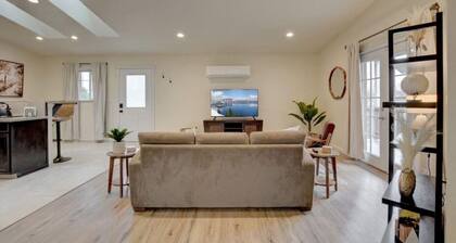 Beautiful Loft Apartment w/Views in Medford, OR!