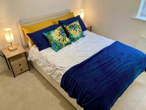 2 bedrooms, desk, iron/ironing board, free WiFi