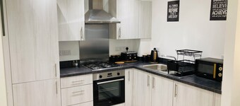 2 Bedroom Luxury ground floor Flat! Derby City center! New house! Free Parking!