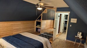 3 bedrooms, iron/ironing board, travel crib, free WiFi