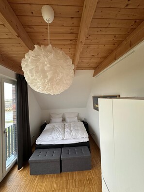 4 Schlafzimmer, Schreibtisch, Reisekinderbett, kostenloses WLAN