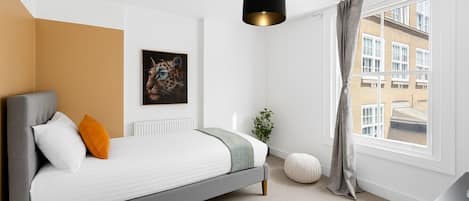 4 Schlafzimmer, Schreibtisch, Bügeleisen/Bügelbrett, kostenloses WLAN