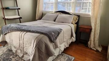 2 chambres, fer et planche Ă repasser, Wi-Fi gratuit, draps fournis