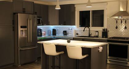 Luxury home w/ gym, theatre, Xbox, 75in 4k TV, EV charger, Alexa and more