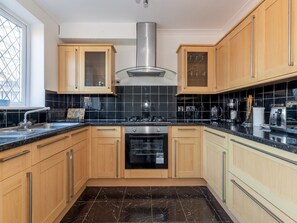 Refrigerador, microondas, horno y tostadora 