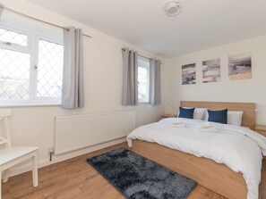 4 habitaciones, tabla de planchar con plancha y wifi gratis 