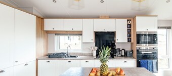 Pass the Keys | Avalon Lodge - Shepton Mallet