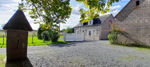 Property grounds - Le Paradis near Beauval. (Orbigny)