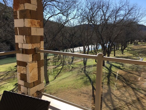 On River Time...Cozy 3-br 2-ba condo in gated complex, pool, direct river access