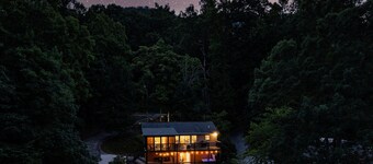 Luxury River Cabin: Hot Tub, Decks, Amazing Views