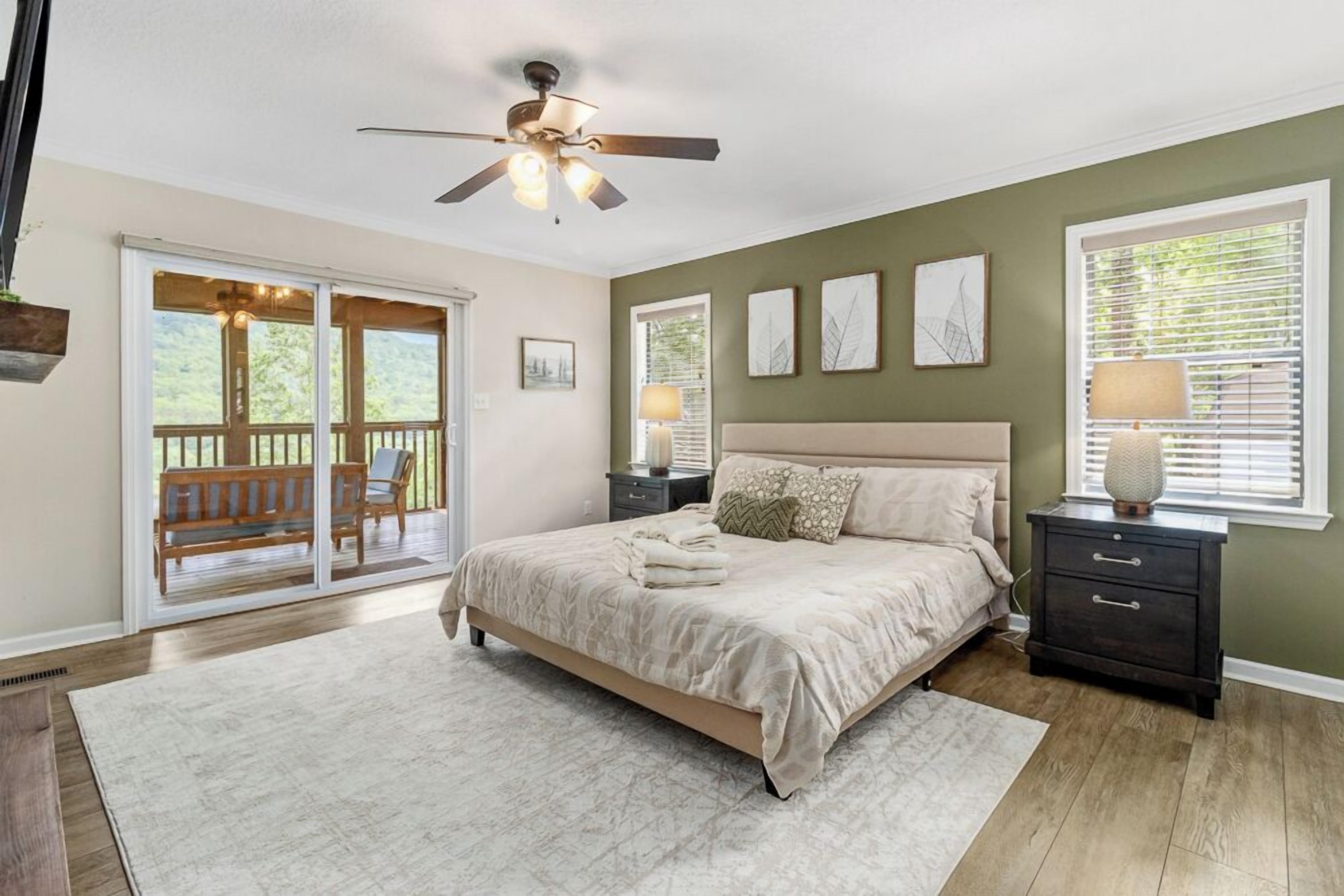 2 bedrooms, iron/ironing board, travel crib, free WiFi