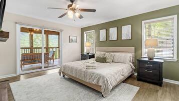 2 bedrooms, iron/ironing board, travel crib, free WiFi