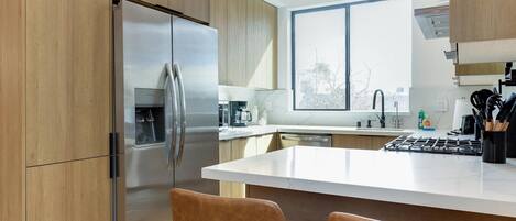 Fridge, microwave, oven, stovetop