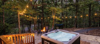 Rustic 4BR Family Cabin Near Bryce, Hot Tub & Pets