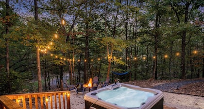 Rustic 4BR Family Cabin Near Bryce, Hot Tub & Pets