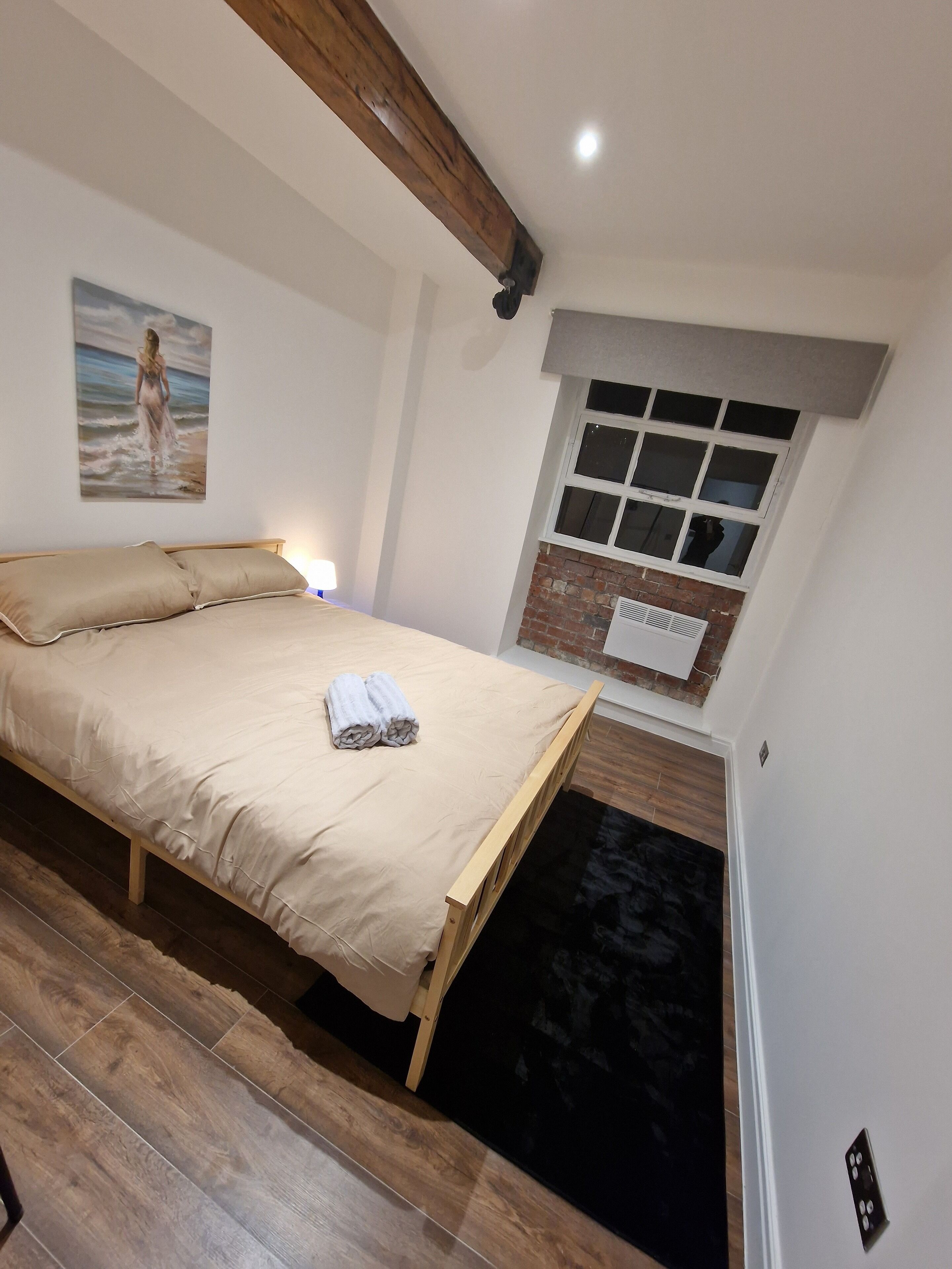 2 habitaciones, tabla de planchar con plancha y wifi gratis 