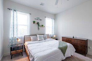 3 Schlafzimmer, Bügeleisen/Bügelbrett, WLAN, Bettwäsche