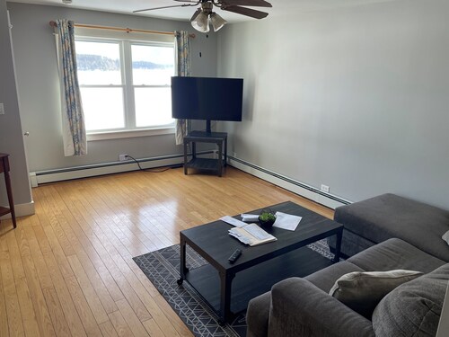  In Eustis on the Lake 10 minutes from Sugar Loaf 4 Bedroom apartment