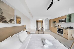 1 bedroom - Elegant DTW Living 1BR with City Views (Miami)