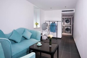 Laundry room - Xana Hotelle (Shenzhen Luohu Dongmen Yitian Holiday Plaza Hotel） (Shenzhen)